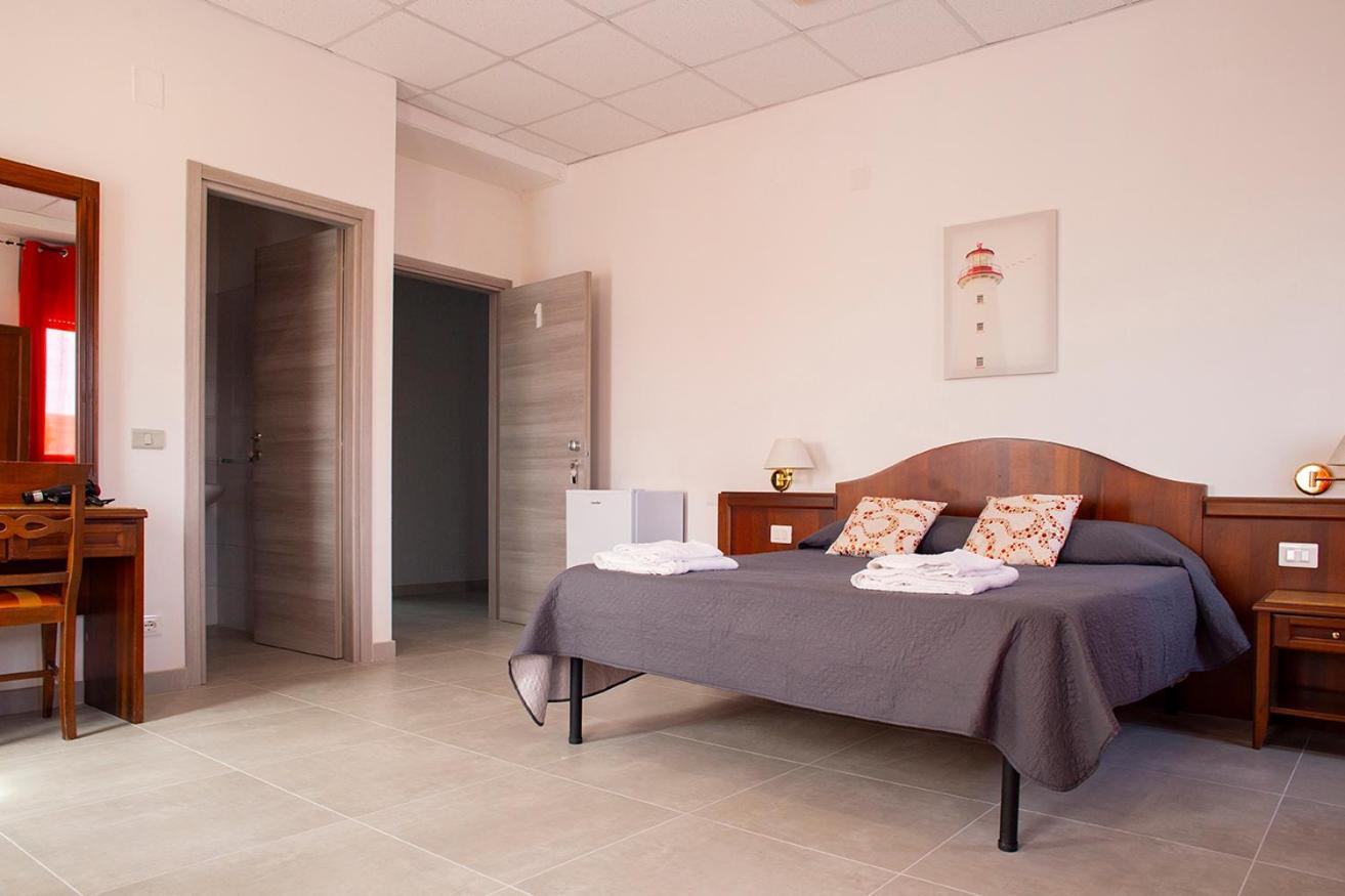 Pennaluce Hotell Vasto Exteriör bild