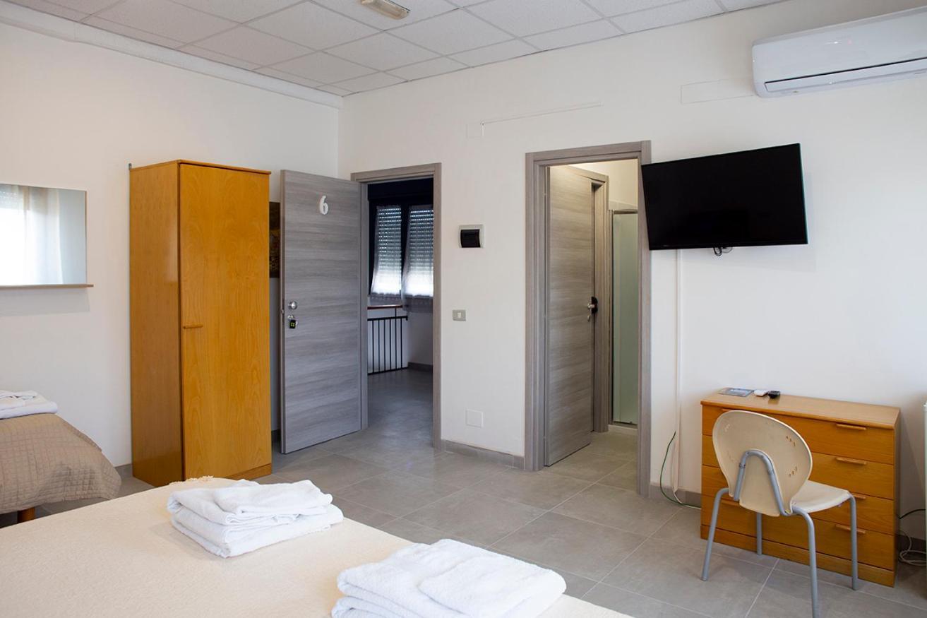 Pennaluce Hotell Vasto Exteriör bild
