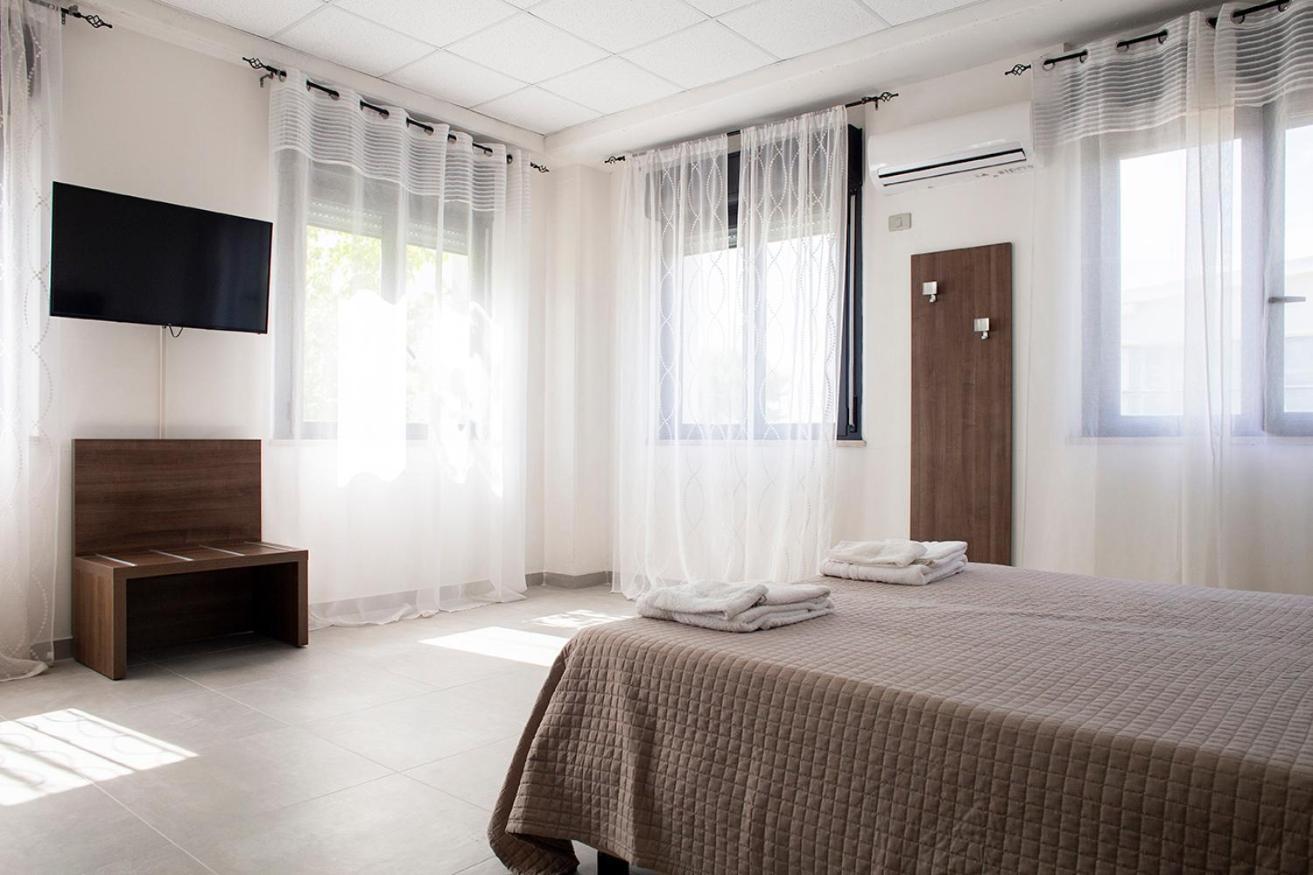 Pennaluce Hotell Vasto Exteriör bild